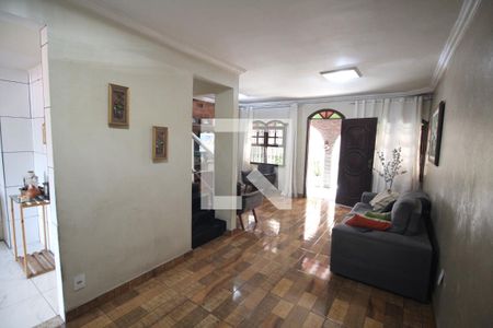 Sala de casa à venda com 4 quartos, 150m² em Teixeira Dias, Belo Horizonte