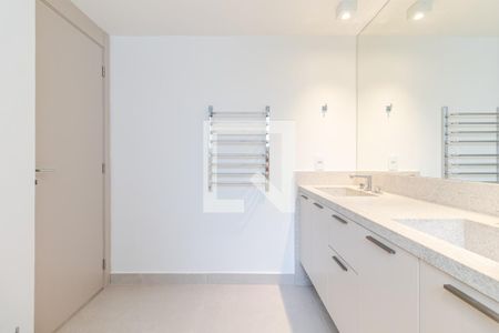 Banheiro da Suíte 1 de apartamento para alugar com 2 quartos, 109m² em Jardim Paulista, São Paulo