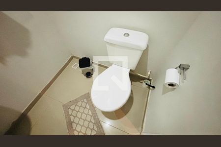 Lavabo de casa de condomínio para alugar com 5 quartos, 196m² em Vargem Pequena, Rio de Janeiro