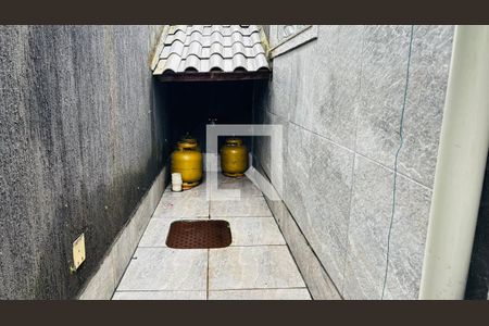 Quintal de casa de condomínio para alugar com 5 quartos, 196m² em Vargem Pequena, Rio de Janeiro