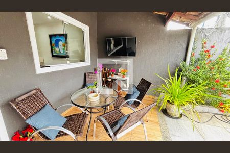 Quintal de casa de condomínio para alugar com 5 quartos, 196m² em Vargem Pequena, Rio de Janeiro