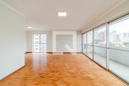 Sala de apartamento à venda com 3 quartos, 216m² em Moema, São Paulo