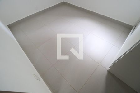 Quarto de apartamento para alugar com 2 quartos, 55m² em Jaraguá, Uberlândia