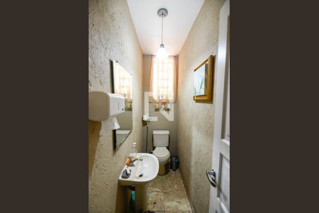 Lavabo de casa à venda com 7 quartos, 200m² em Tijuca, Rio de Janeiro