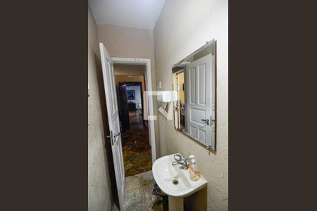 Lavabo de casa à venda com 7 quartos, 200m² em Tijuca, Rio de Janeiro