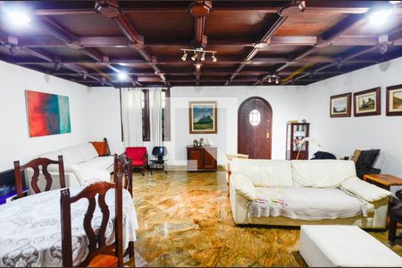 Sala de casa à venda com 7 quartos, 200m² em Tijuca, Rio de Janeiro