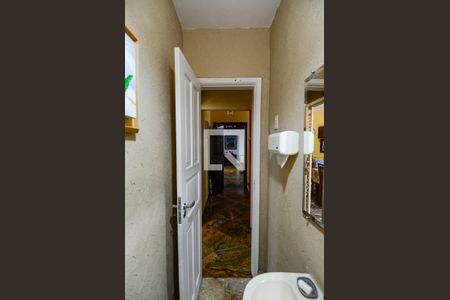 Lavabo de casa à venda com 7 quartos, 200m² em Tijuca, Rio de Janeiro