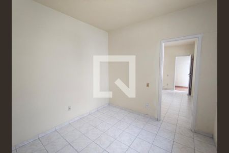 Quarto 1 de apartamento para alugar com 2 quartos, 52m² em Taquara, Rio de Janeiro