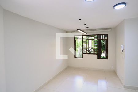 Sala de Jantar de casa para alugar com 3 quartos, 92m² em Santa Efigênia, Belo Horizonte