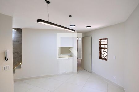 Sala de Jantar de casa para alugar com 3 quartos, 92m² em Santa Efigênia, Belo Horizonte