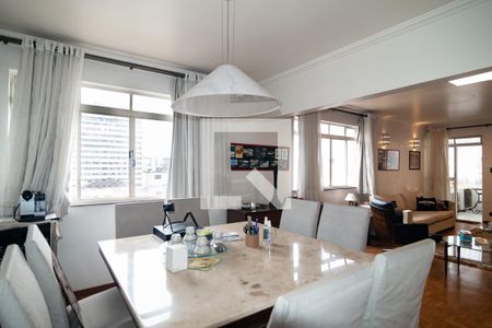 Sala de apartamento para alugar com 2 quartos, 150m² em Bela Vista, São Paulo