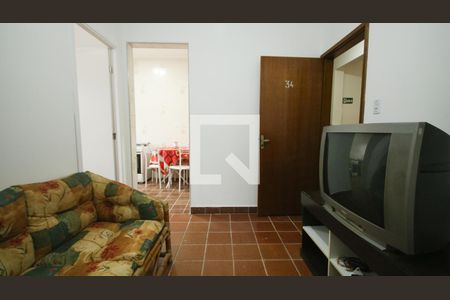 Sala de kitnet/studio para alugar com 1 quarto, 33m² em Jardim Melvi, Praia Grande