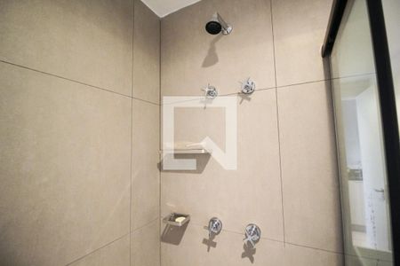 Banheiro de kitnet/studio à venda com 1 quarto, 24m² em Vila Olímpia, São Paulo