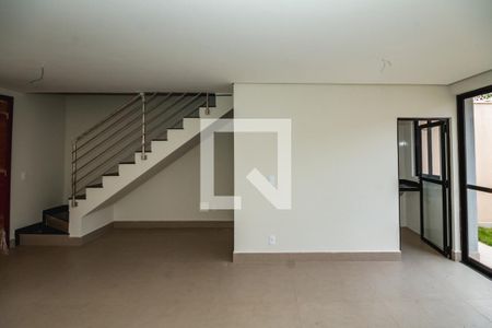 Casa à venda com 3 quartos, 121m² em Vila Cloris, Belo Horizonte