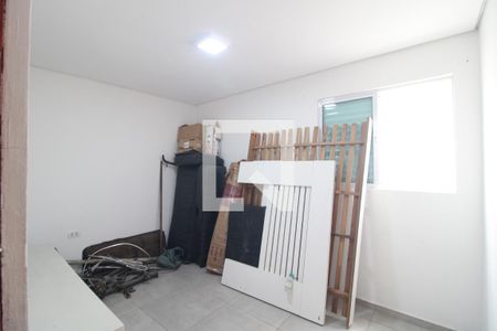 Quarto 2 de casa para alugar com 2 quartos, 165m² em Vila Marari, São Paulo