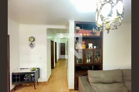 Corredor  de casa à venda com 6 quartos, 400m² em Vila Barros, Guarulhos