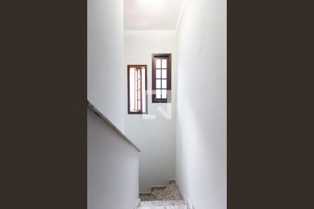 Escada de casa à venda com 2 quartos, 100m² em Parque Sonia, São Paulo