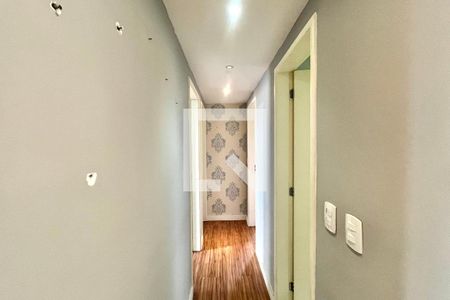 Corredor de apartamento à venda com 3 quartos, 92m² em Vila Campestre, São Paulo