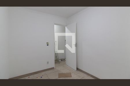 Quarto 2 de apartamento para alugar com 2 quartos, 43m² em Jardim Santa Teresinha, São Paulo