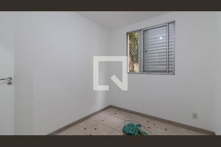 Quarto 2 de apartamento para alugar com 2 quartos, 43m² em Jardim Santa Teresinha, São Paulo