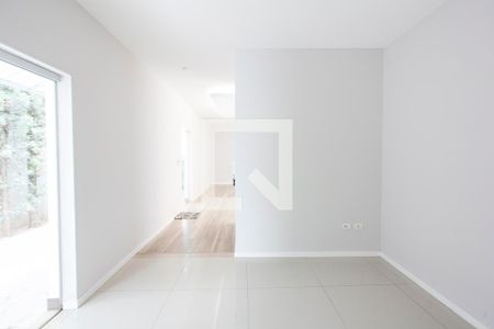 Sala 2 de casa para alugar com 4 quartos, 256m² em Brasil, Uberlândia