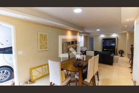 Casa para alugar com 4 quartos, 325m² em Maravista, Niterói