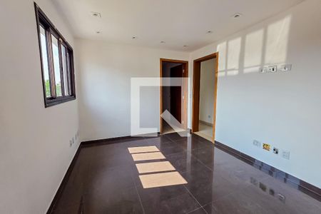 Corredor de casa para alugar com 4 quartos, 240m² em Parque das Nações, Santo André