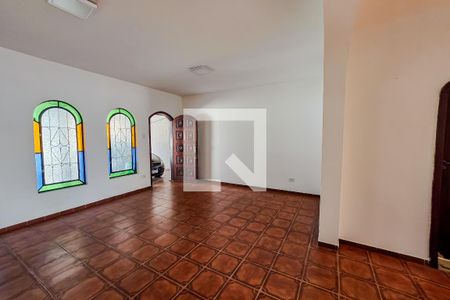 Casa para alugar com 4 quartos, 240m² em Parque das Nações, Santo André