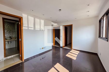 Corredor de casa para alugar com 4 quartos, 240m² em Parque das Nações, Santo André