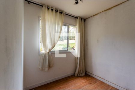 Sala de apartamento para alugar com 2 quartos, 42m² em Vila Zat, São Paulo
