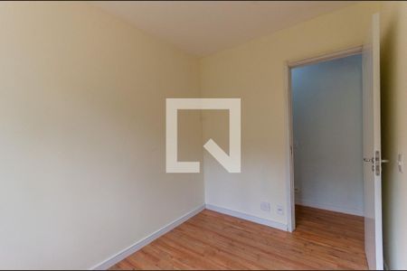 Quarto 1 de apartamento para alugar com 2 quartos, 42m² em Vila Zat, São Paulo