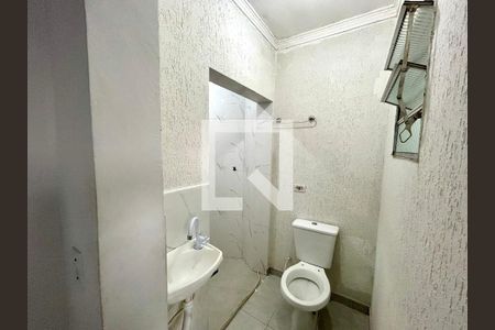 Banheiro Social de kitnet/studio para alugar com 1 quarto, 40m² em Jardim Adriana, Guarulhos