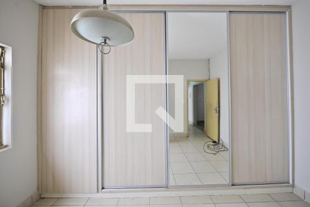 Suíte de casa para alugar com 4 quartos, 620m² em Setor Marechal Rondon, Goiânia