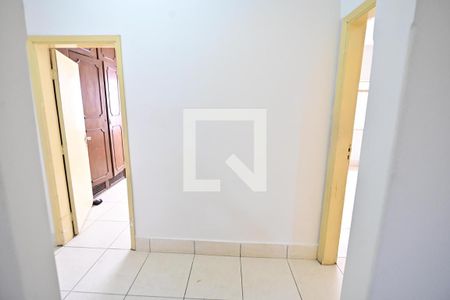 Corredor de casa para alugar com 4 quartos, 620m² em Setor Marechal Rondon, Goiânia