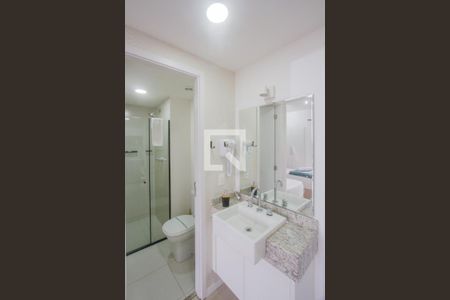 Banheiro Social de kitnet/studio para alugar com 1 quarto, 29m² em Vila Congonhas, São Paulo