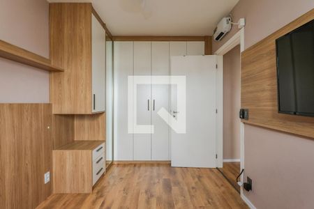 Quarto 1 de apartamento para alugar com 2 quartos, 56m² em Jardim Maria Rosa, Taboão da Serra