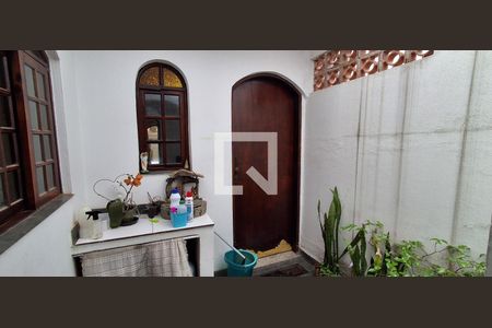 Quintal  de casa para alugar com 3 quartos, 212m² em Conjunto Residencial Natalia, São Bernardo do Campo