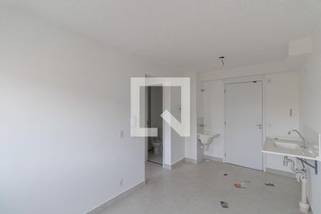 Sala/Cozinha de apartamento à venda com 2 quartos, 60m² em Vila Carmosina, São Paulo