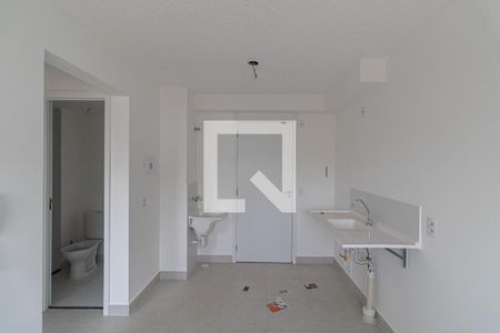 Sala/Cozinha de apartamento à venda com 2 quartos, 60m² em Vila Carmosina, São Paulo