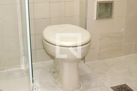 Banheiro de kitnet/studio para alugar com 1 quarto, 36m² em Consolação, São Paulo