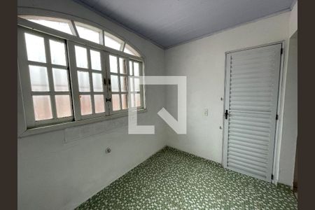 Quarto 1 de casa para alugar com 2 quartos, 75m² em Jardim Rosalina, Cotia
