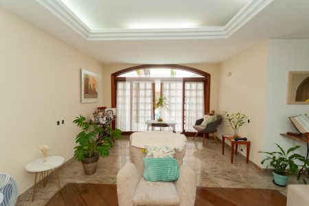 Sala de casa à venda com 4 quartos, 350m² em Jardim Teresa, São Paulo