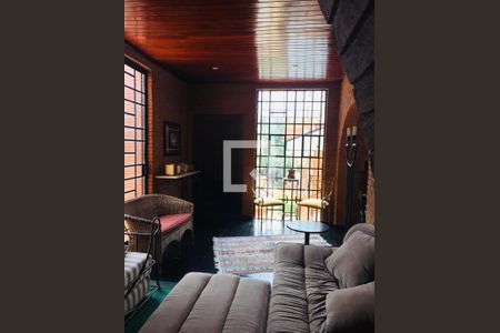 Casa à venda com 3 quartos, 480m² em Sousas, Campinas