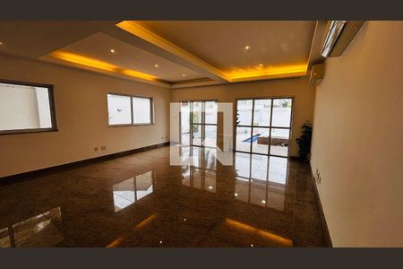 Sala de casa à venda com 4 quartos, 256m² em Recreio dos Bandeirantes, Rio de Janeiro