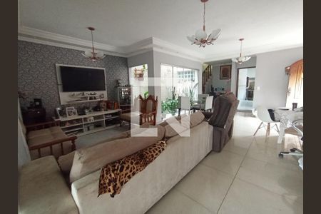 Casa para alugar com 4 quartos, 500m² em Parque Sao Luis, São Paulo