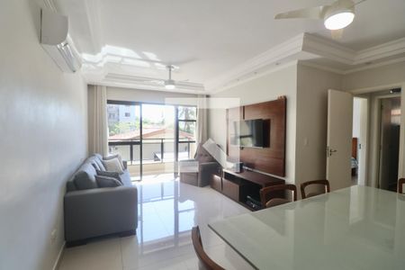 Sala de apartamento para alugar com 2 quartos, 85m² em Jardim Las Palmas, Guarujá