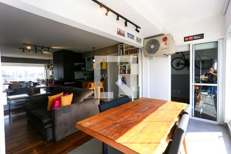 Sala  de apartamento à venda com 2 quartos, 72m² em Vila Andrade, São Paulo