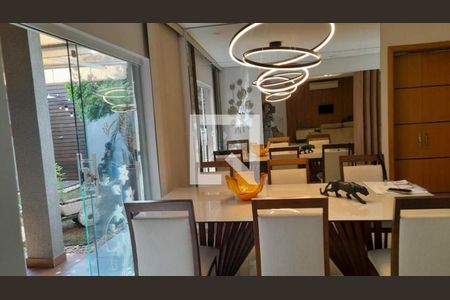 Casa à venda com 3 quartos, 280m² em Vila Carrão, São Paulo