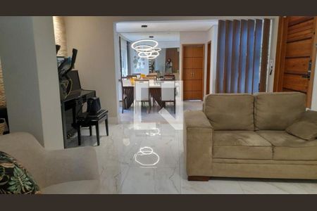 Casa à venda com 3 quartos, 280m² em Vila Carrão, São Paulo