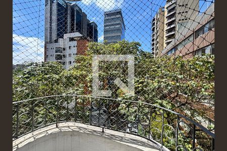 varanda de apartamento à venda com 1 quarto, 44m² em Itaim Bibi, São Paulo